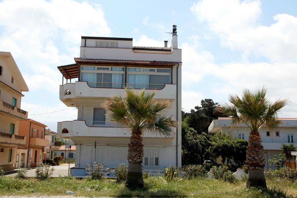 Vacanze Al Mare Patrizia'S Sweet Home Terme Vigliatore Zimmer foto